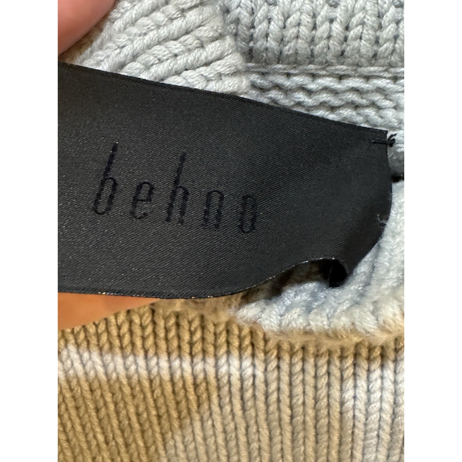 Behno Mini Cape Grey Turtleneck Sweater Size Small Layered — image 4 of 8